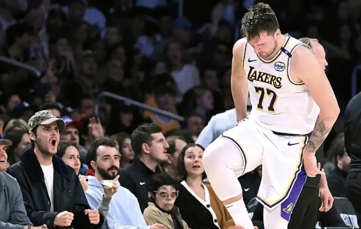 九游-东契奇在巴黎圣日耳曼比赛中败北，晋级下一阶段引发热议！