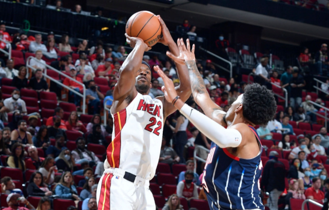 九游-巴特勒连续二十场比赛得分超过连败，中国队挑战极限！的简单介绍